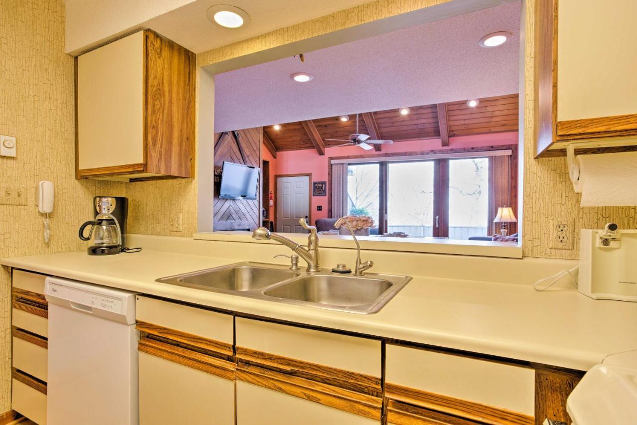 Pet-Friendly Beech Mountain Condo Steps To Slopes Exteriör bild